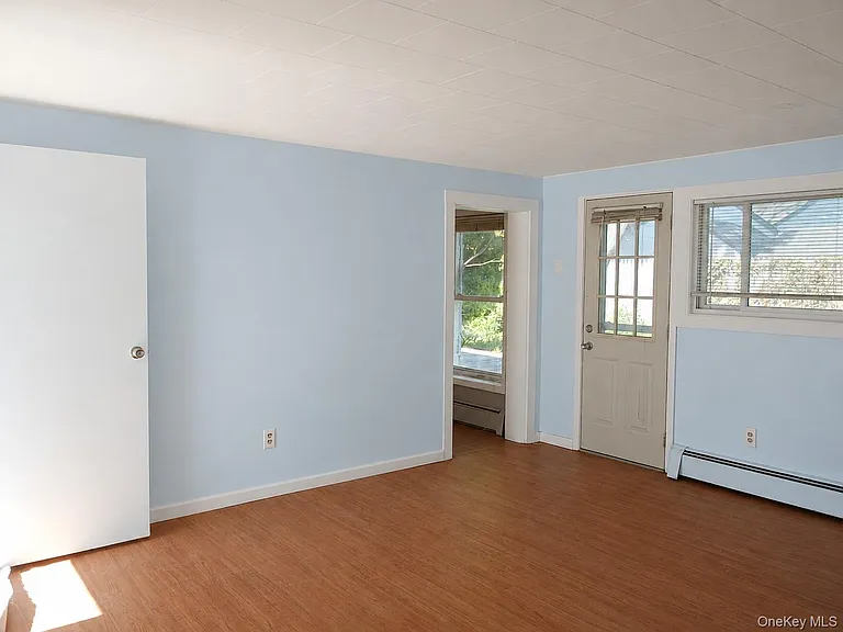 36 Burr Rd — Photo 3
