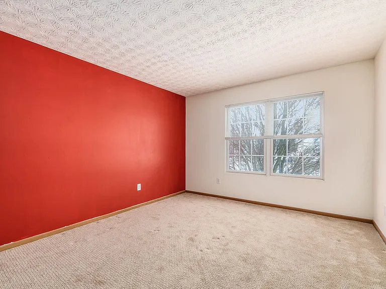 135 Saratoga St — Photo 26
