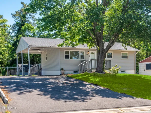 12 Amherst Road, Toms River, NJ 08757