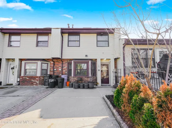 165 Russek Dr, Staten Island, NY 10312