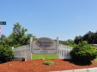 42 Overlook Cir, Hudson, NH 03051