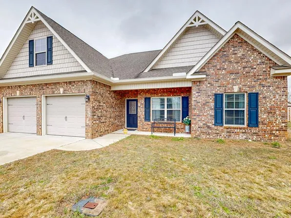 208 Ponderosa Dr, Dothan, AL 36350