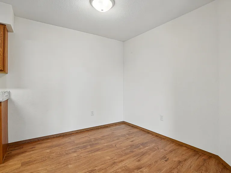 Westgate Apartments — Photo 13