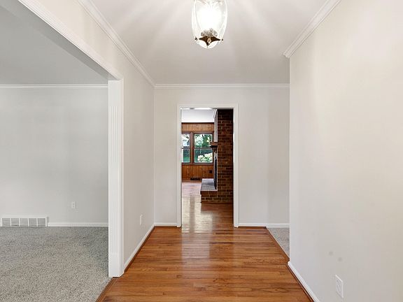 4th image of 3316 Lyon Dr