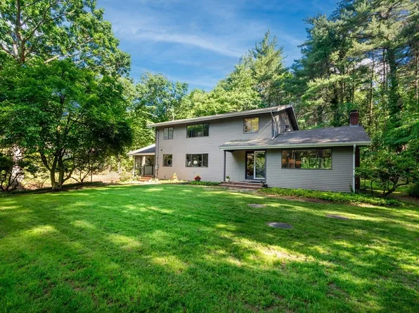 141 Trapelo Rd, Lincoln, MA 01773