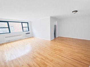 210 Atlantic Ave APT C1g, Lynbrook, NY 11563