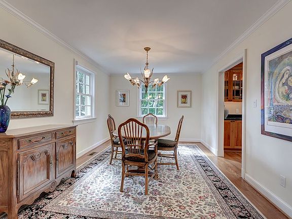 Bright Dining Room with access to the Butlers Pantry and Kitchen