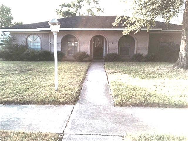 1st image of 10507 Sagebriar Dr