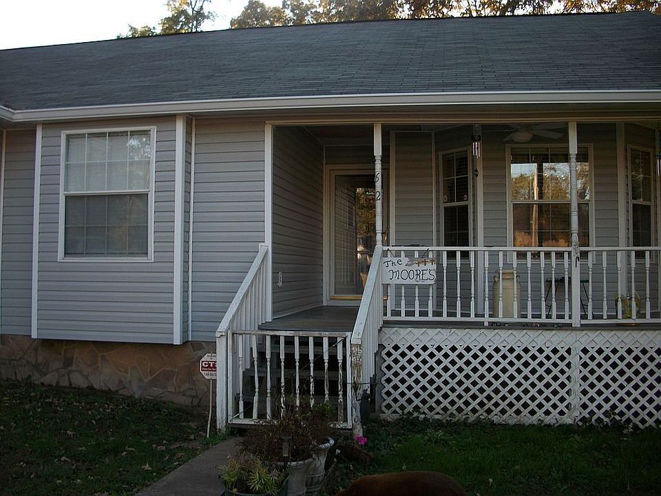 2nd image of 62 Oak Shadows Ln