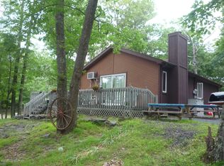 193 Hummingbird Trl, Bushkill, PA 18324