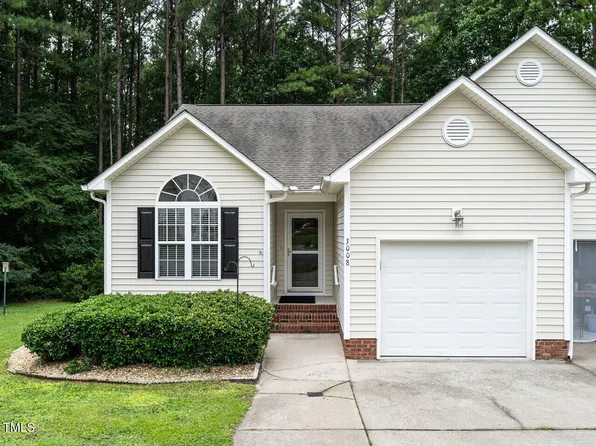 3008 E Cotton Gin Dr, Clayton, NC 27527