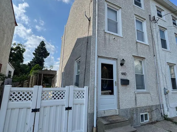 440 Lemonte St, Philadelphia, PA 19128