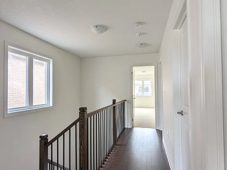 67 Laing Dr — Photo 8