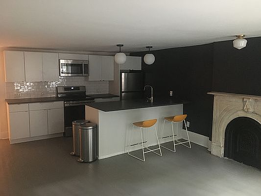 4th image of 641 Carlton Ave #1