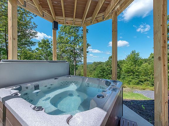 2nd image of 143 Winding Estates Dr