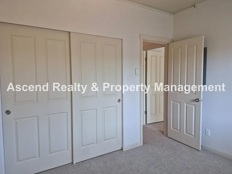 10664 NE Holly St #206 — Photo 12