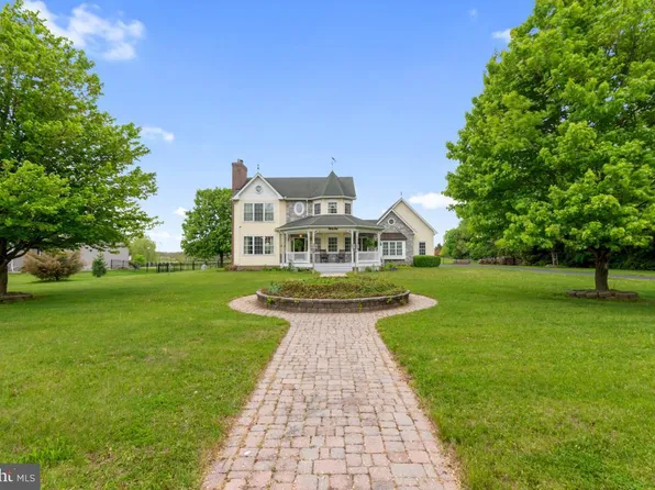 31 Quail Ct, Littlestown, PA 17340