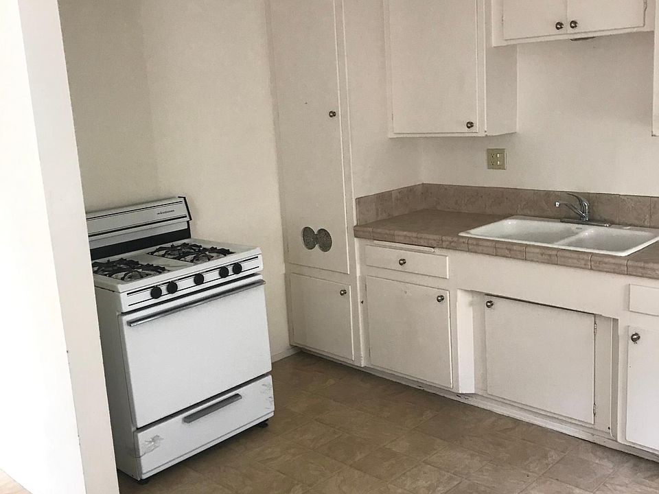 1st image of 1625 W 162nd St APT B