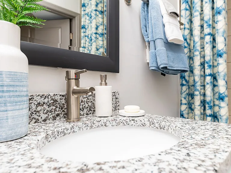 Granite counters in bathroom