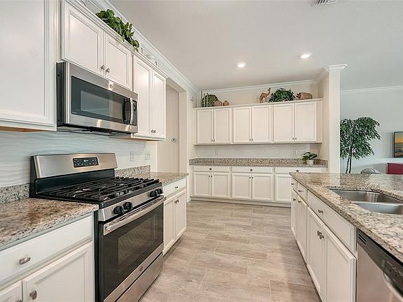5th image of 17241 Blue Ridge Pl
