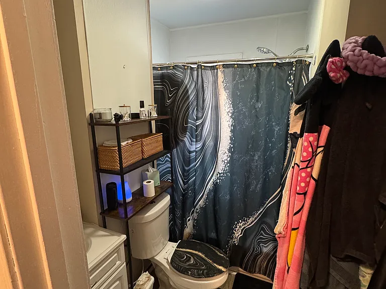 370 Hamilton St #1-R — Photo 4