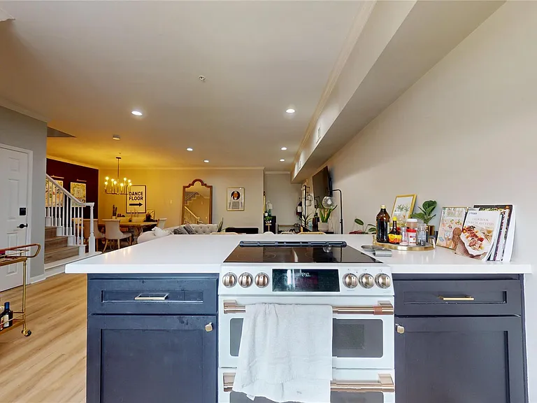 17 Waugh Dr #201 — Photo 21