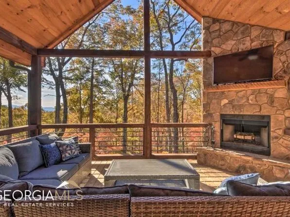 187 Hayden Way Dr, Morganton, GA 30560