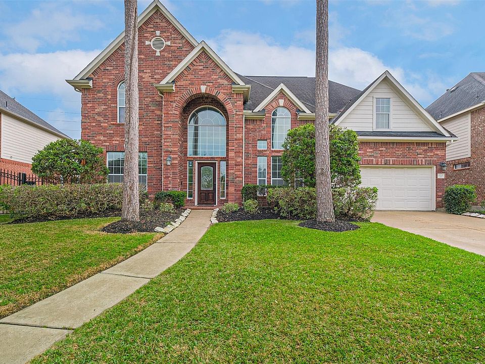 1st image of 16047 Snowny Hills Dr