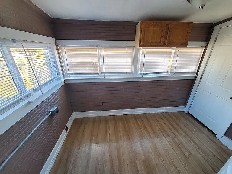 1948 E Monroe Ter — Photo 4