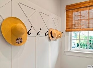 26 The Ter, Manhasset, NY 11030