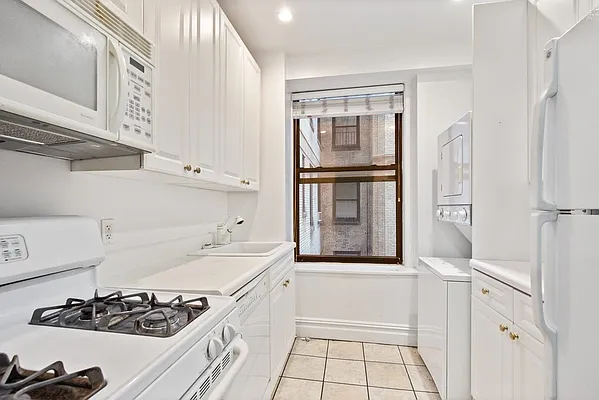 Rented by Corcoran | media 2