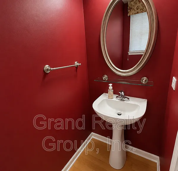 2265 W Bentley Ln — Photo 5