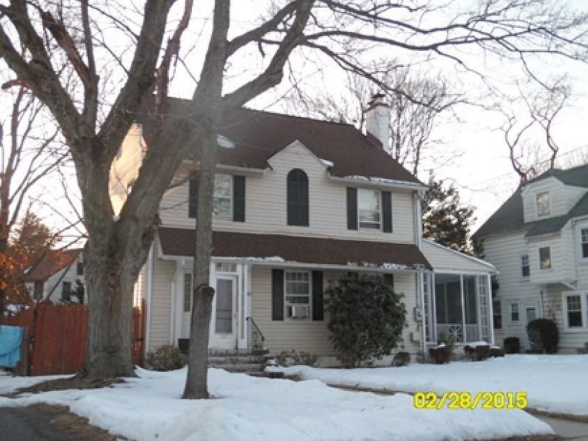 2nd image of 1148 Kensington Ave