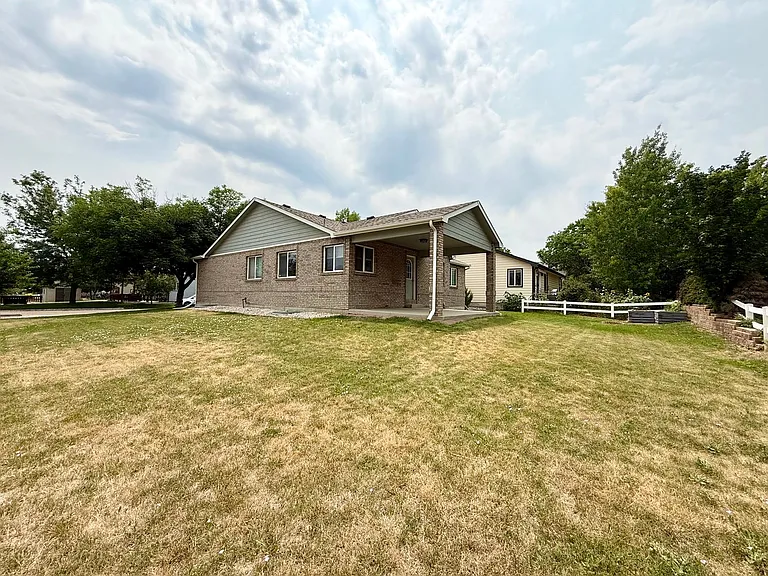2597 Turquoise St — Photo 32