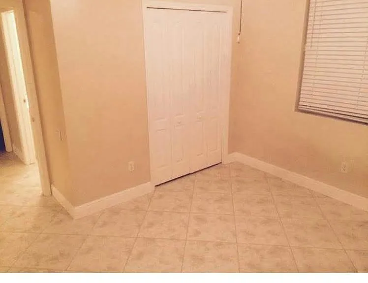 1722 Roosevelt Ave — Photo 29