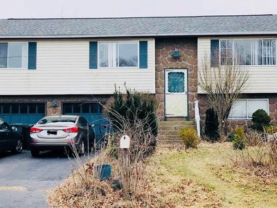 4 Longfellow Dr, Coventry, RI, 02816