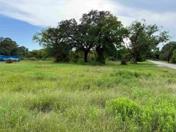 602 Border St, Orange, TX 77630