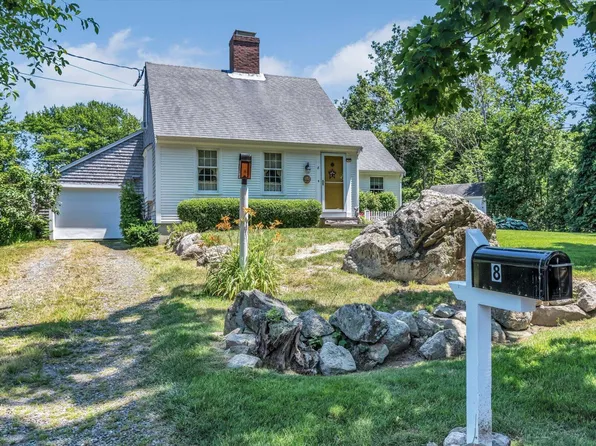 8 Flintlock Way, Yarmouth Port, MA 02675