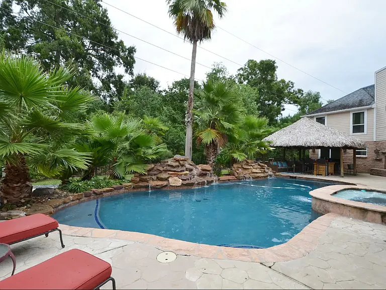 16610 Gull Ct — Photo 18