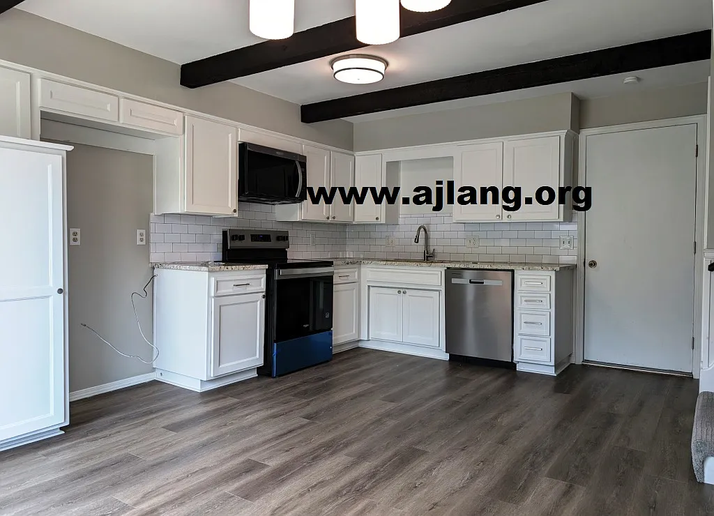 Building Photo - 1611 E Cedar Pl