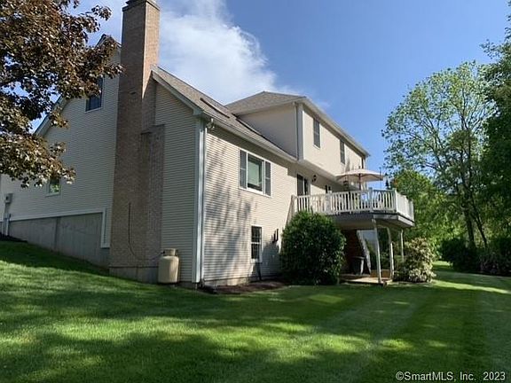 4th image of 149 Meadowood Dr