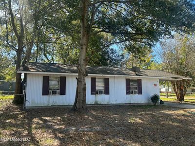 8 Linda Ln, Long Beach, MS, 39560