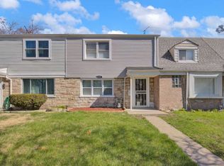 2252 E 96th St, Chicago, IL 60617