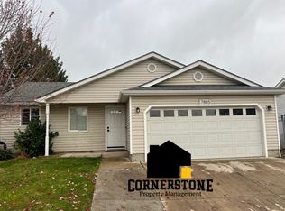 7885 Laura Ln, White City, OR 97503