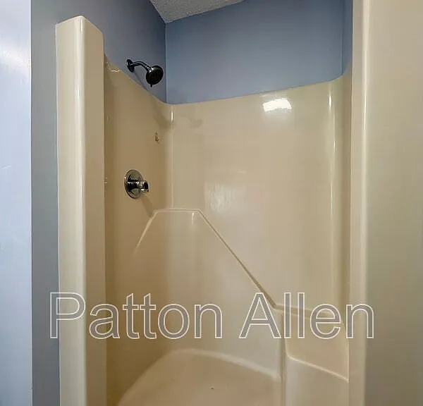 2406 Abbey Cir — Photo 21
