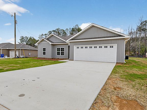 3rd image of 256 Deerfield Cir