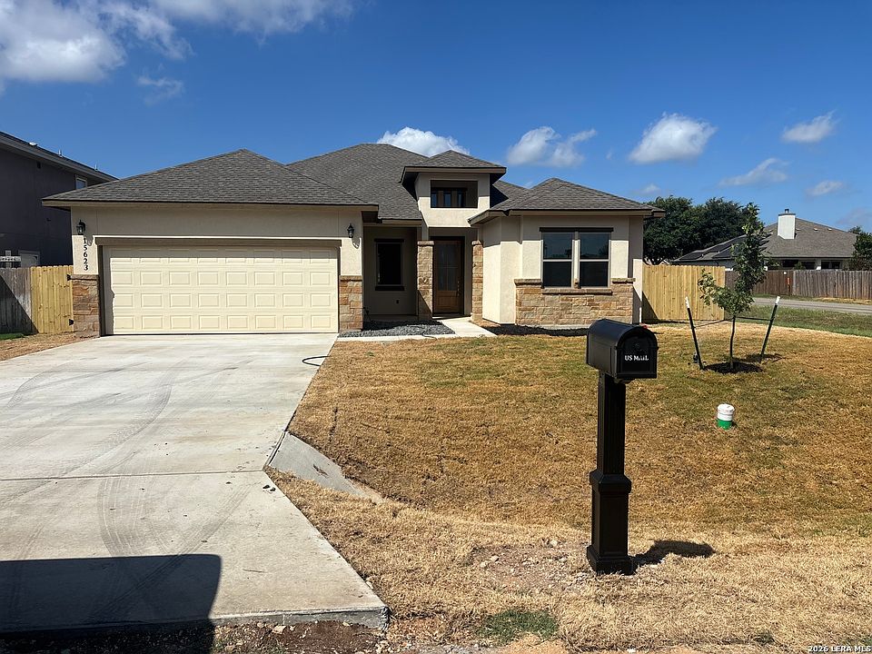 1st image of 15623 Fair Ln