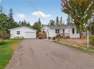 12 Briarcroft St, Salisbury, NB E4J2A9