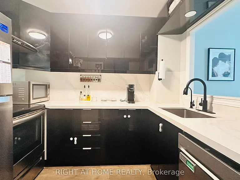 3050 Ellesmere Rd #209 — Photo 6