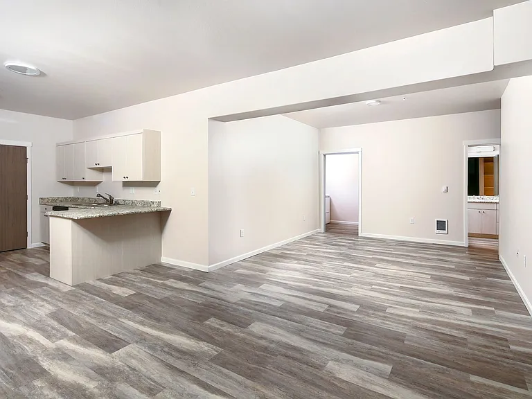 East Ridge Apartments — Photo 22